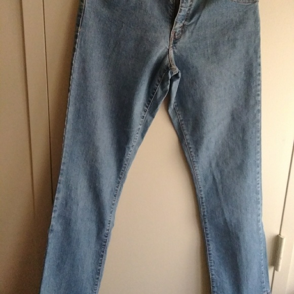 (Vintage) Ladies Levi's Jeans Boot Cut Fit Style - Picture 1 of 3